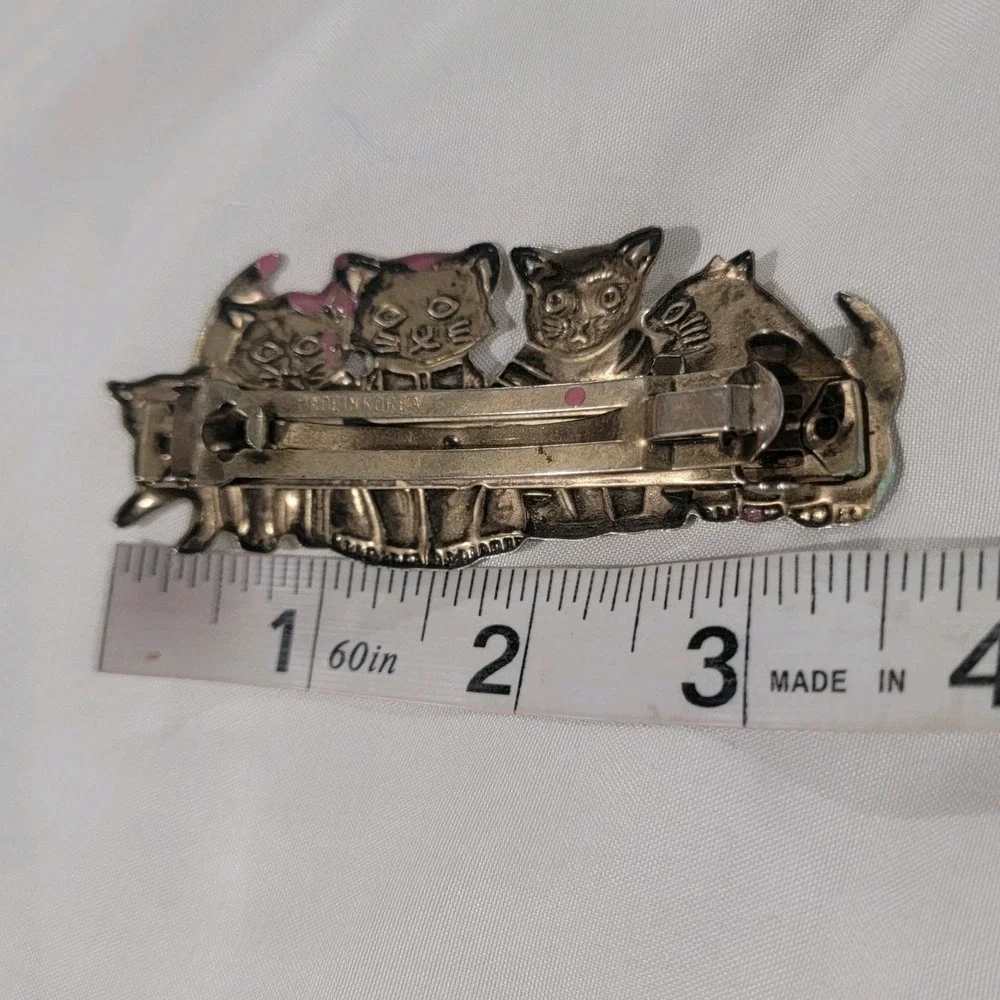 Cat Hair Clip Vintage Gold Colored‎ Kitty Retro
